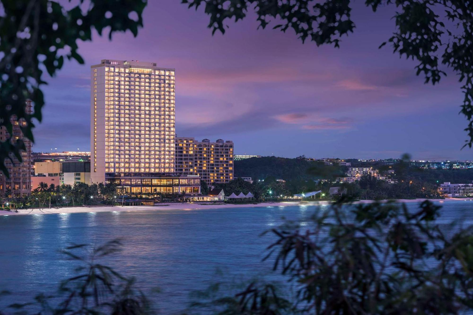 Dusit Thani Guam Resort Tumon Exteriör bild