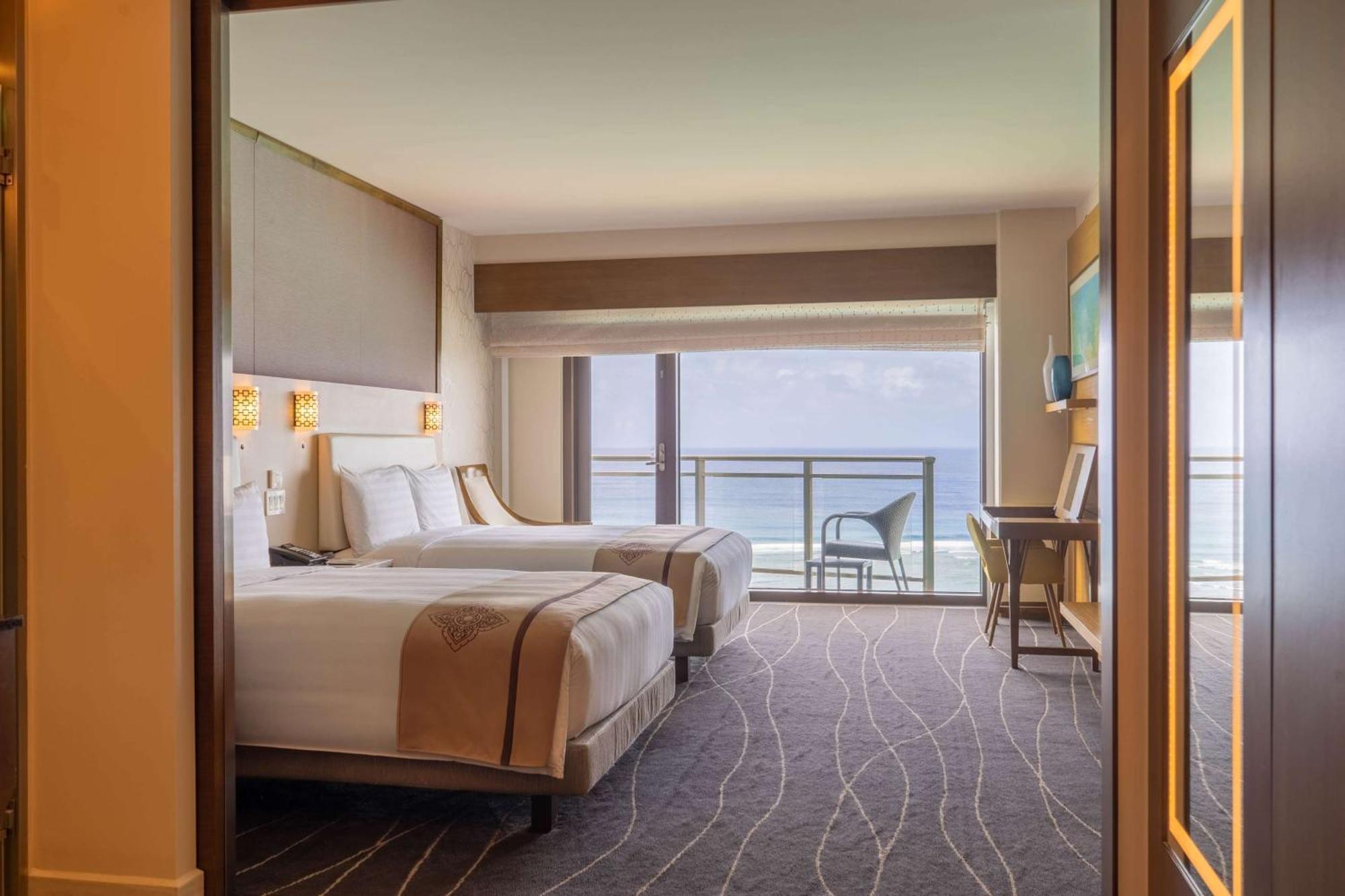 Dusit Thani Guam Resort Tumon Exteriör bild